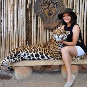 Meet your Posher, Martha lorena